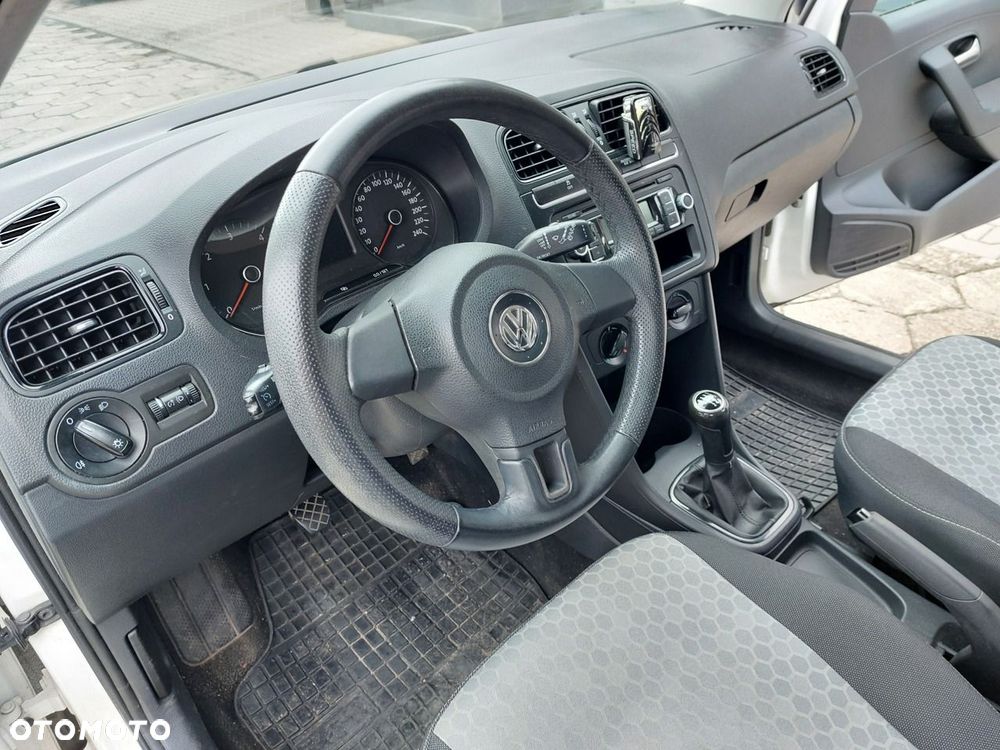 Volkswagen Polo - 11