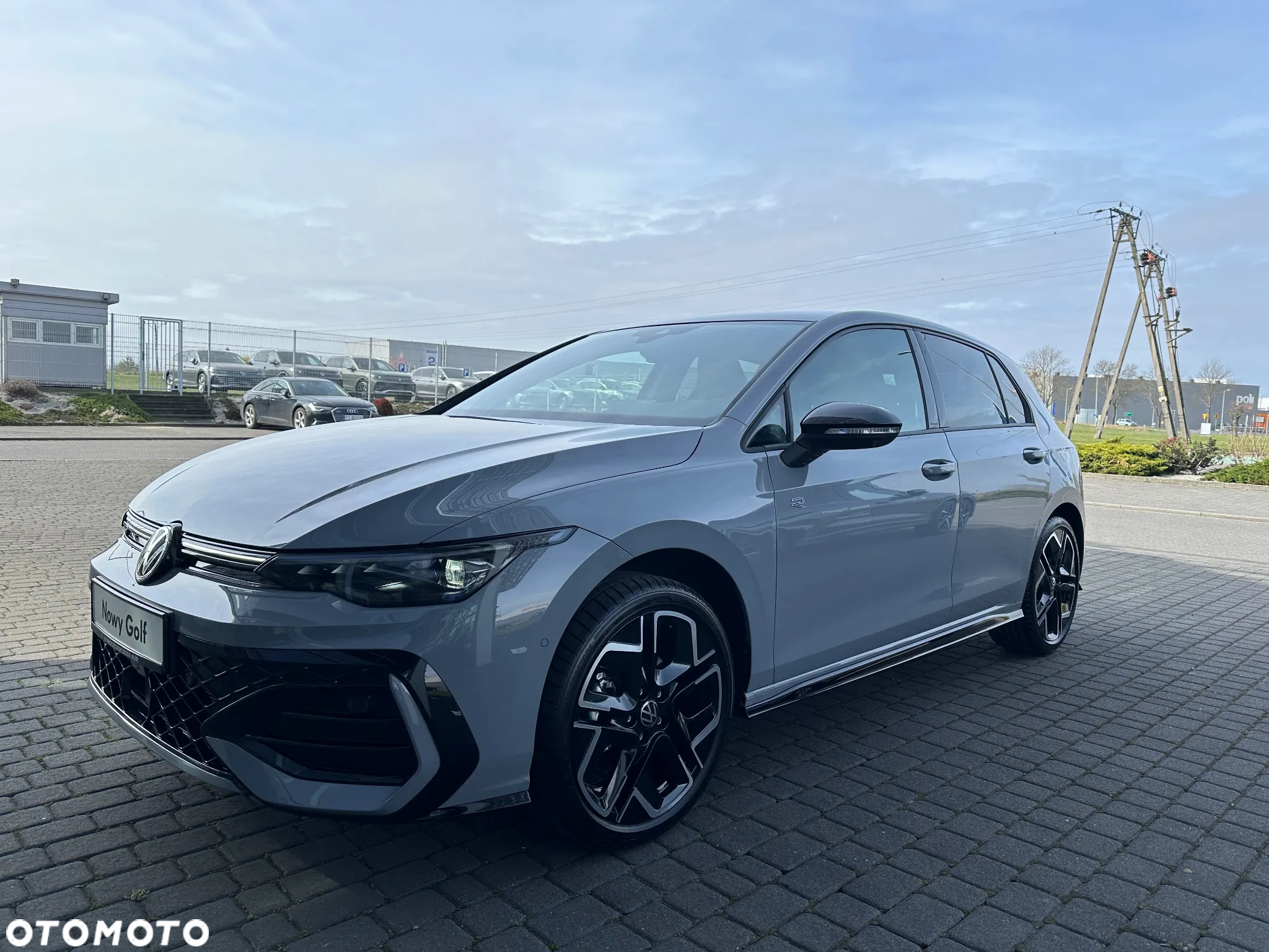 Volkswagen Golf - 8