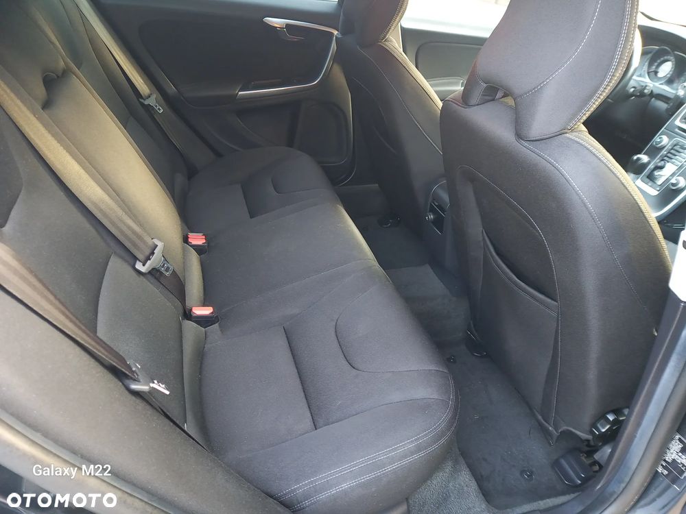 Volvo V60 DRIVe Kinetic - 14