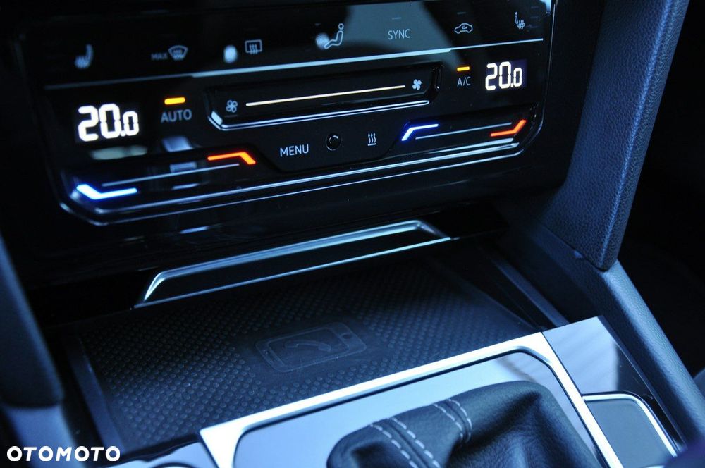 Volkswagen Arteon 2.0 TSI DSG R-Line - 27