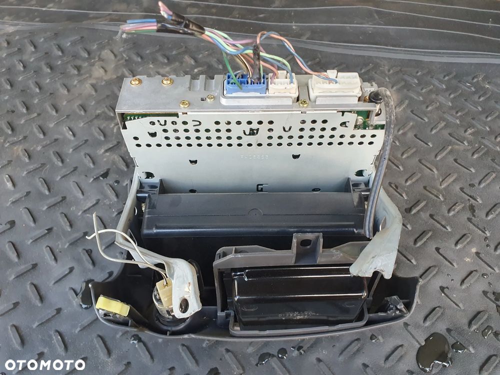 Oryginalne radio CD 86120-52030 Toyota Yaris I 99- - 3