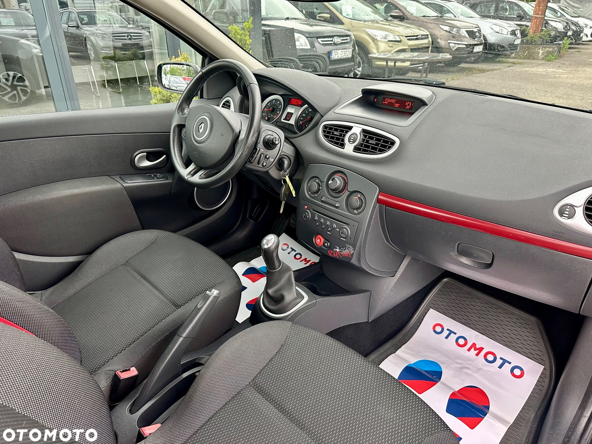 Renault Clio 1.2 16V Ripcurl - 18