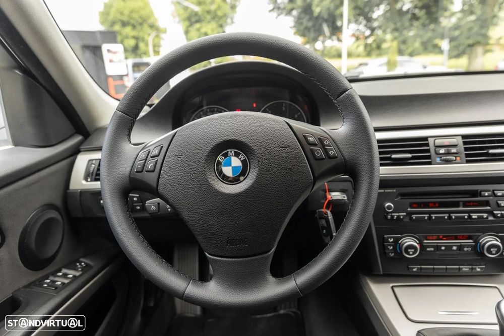 BMW 318 - 15