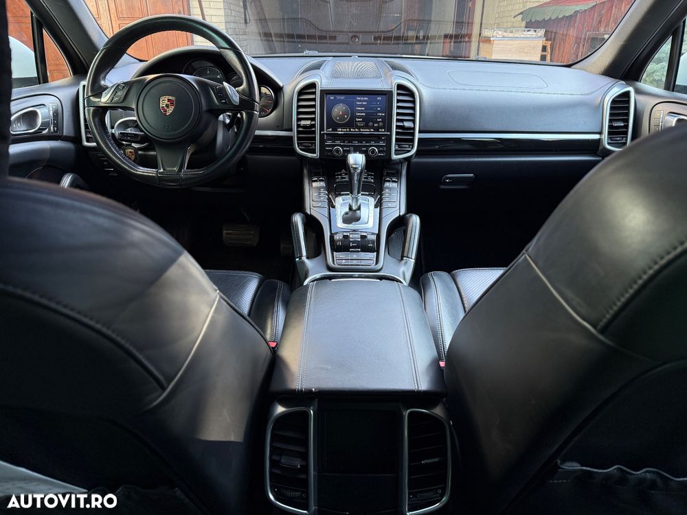 Porsche Cayenne Diesel Platinum Edition - 16