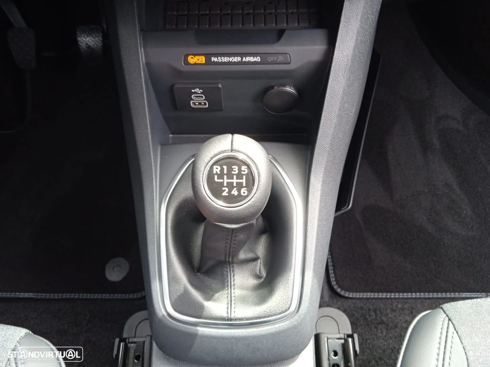 Ford Tourneo Courier 1.0 EcoBoost Active - 27