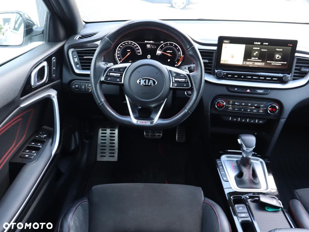 Kia ProCeed - 11