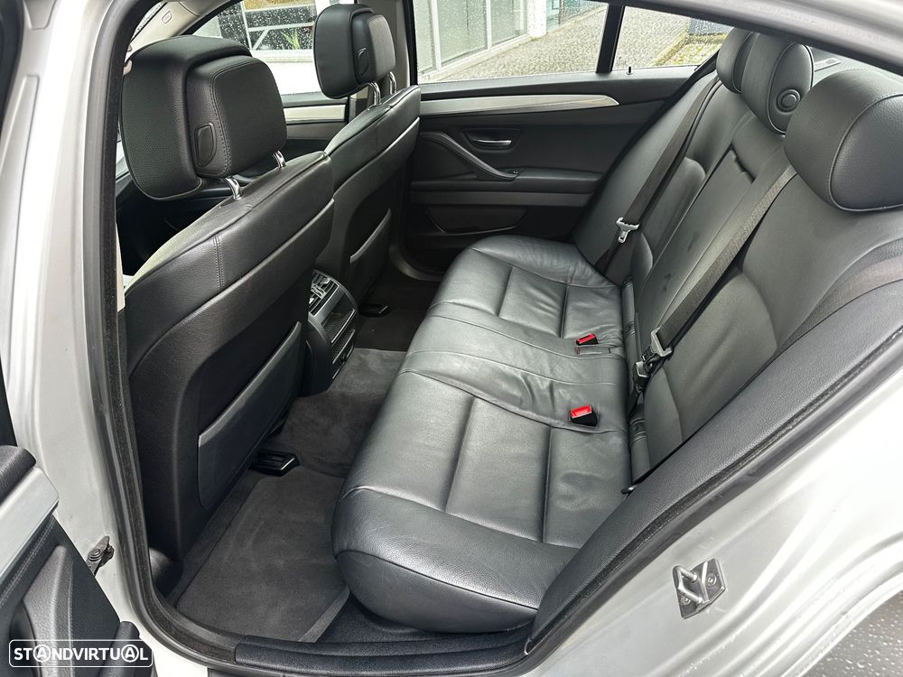 BMW 520 d Pack M - 29