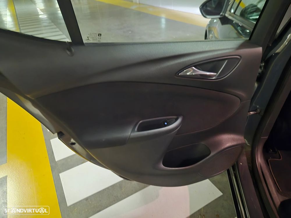Opel Astra 1.6 CDTI Dynamic Sport S/S - 33