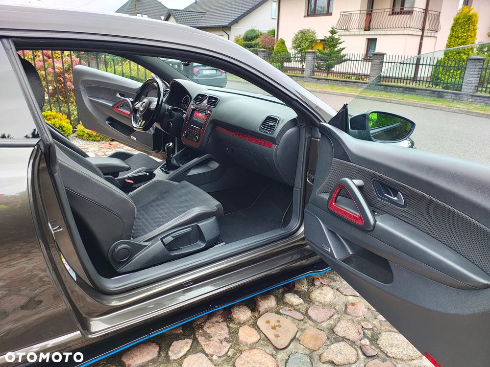 Volkswagen Scirocco 2.0 TDI - 17