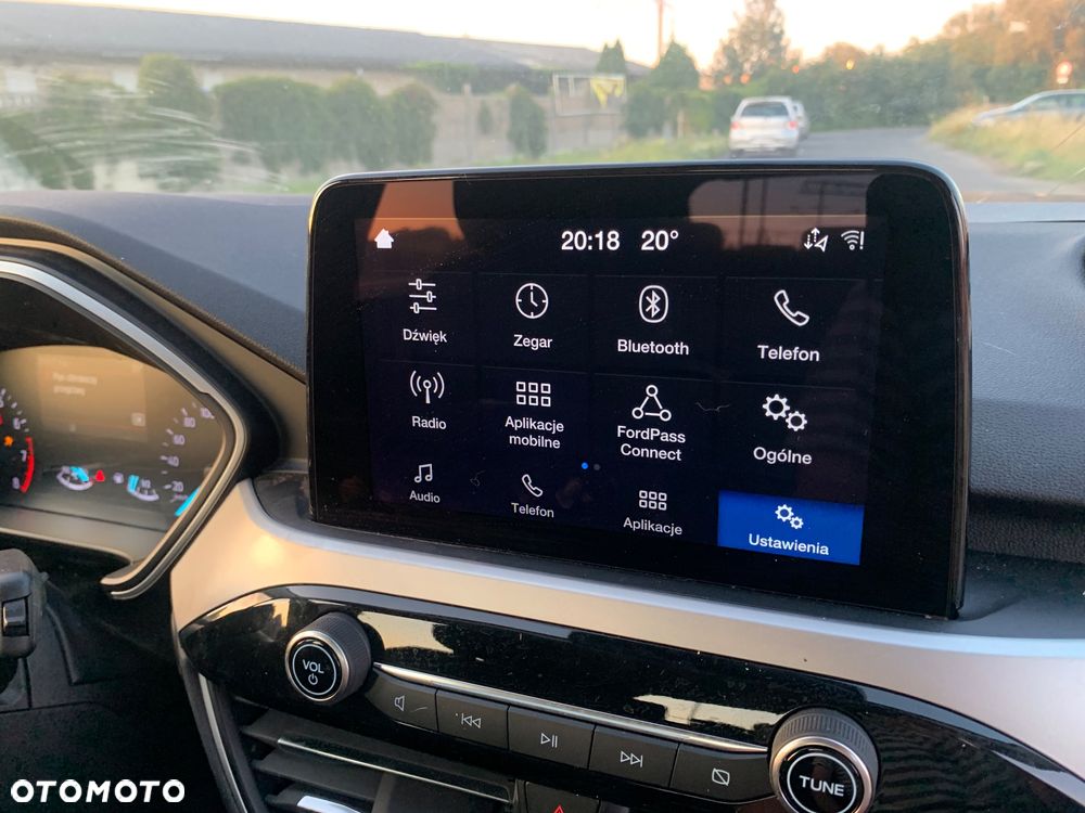 Ford Kuga - 4