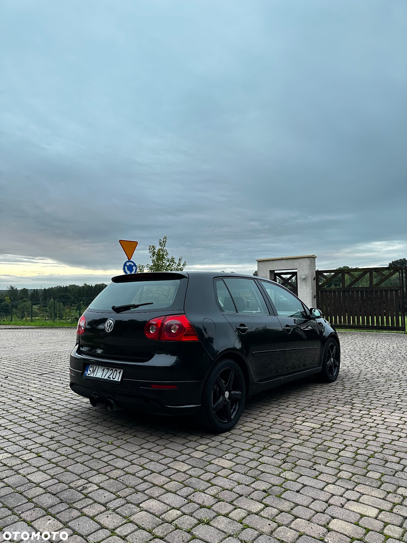 Volkswagen Golf V 1.9 TDI Sportline - 5