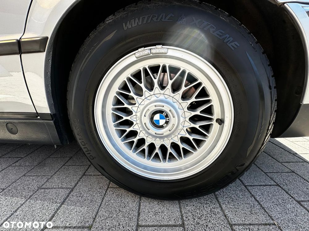 BMW Seria 7 740i V8 - 30