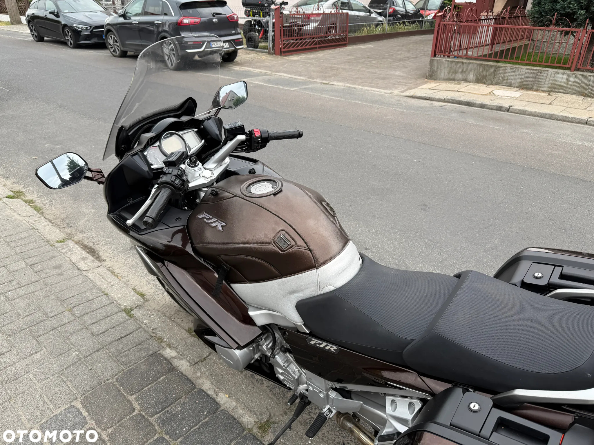 Yamaha FJR - 9