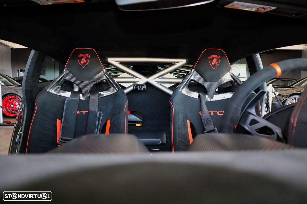 Lamborghini Huracán STO - 35