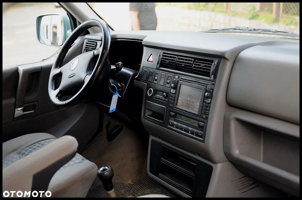 Volkswagen Multivan Standard - 25