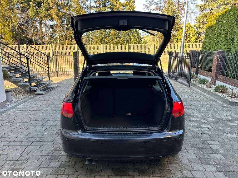 Audi A3 Sportback 2.0 TDI DPF (DSG) S tronic Ambiente - 10