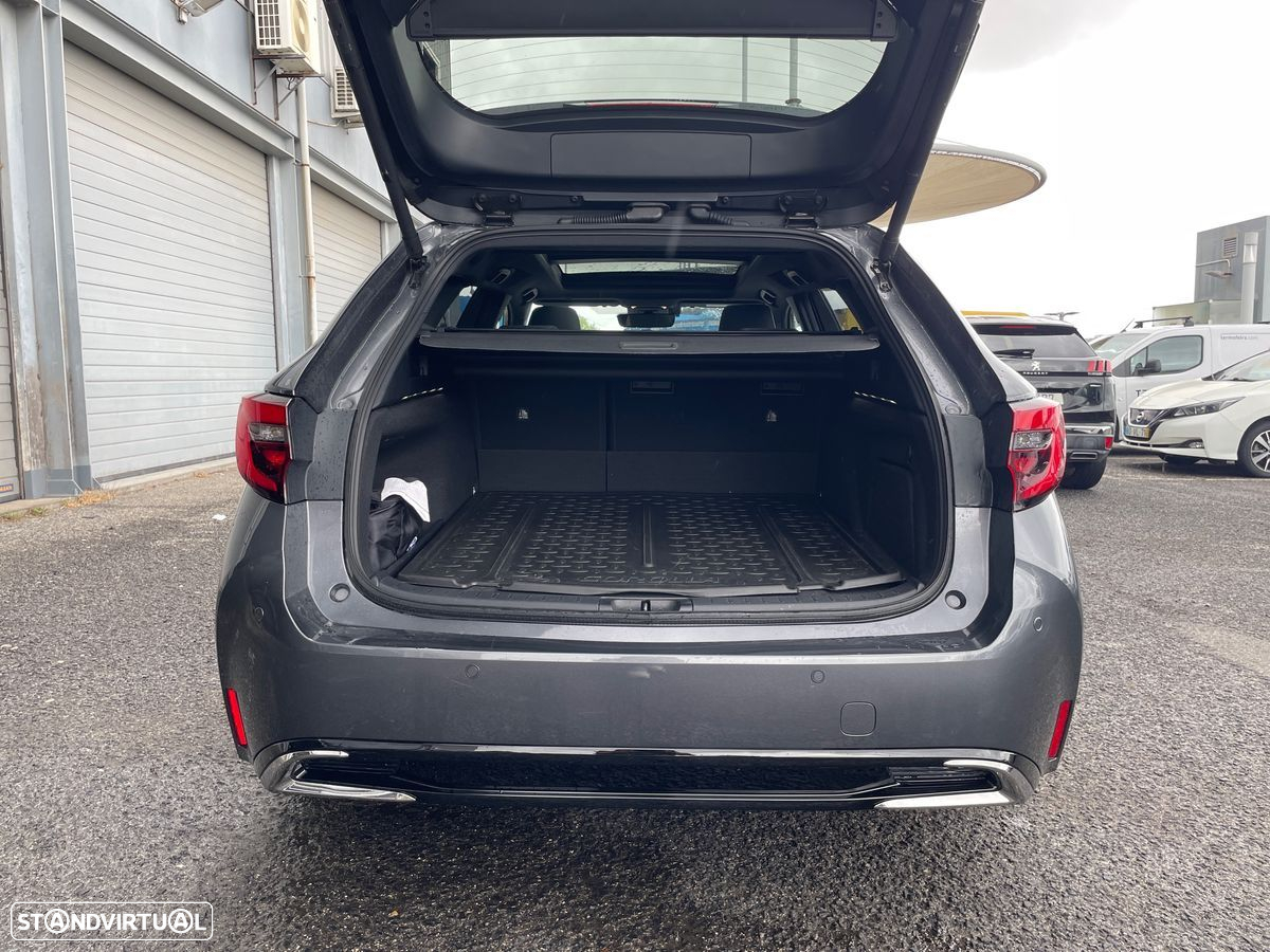 Toyota Corolla Touring Sports - 10