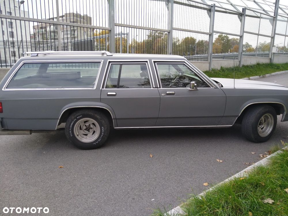 Ford Crown - 14