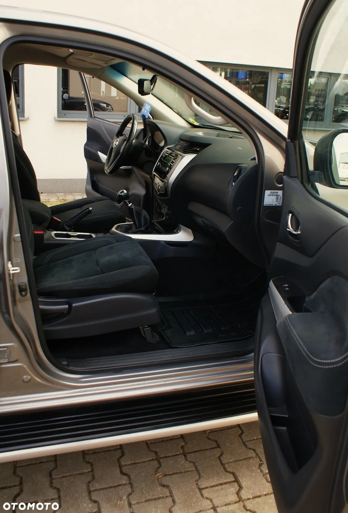 Nissan NAVARA - 30