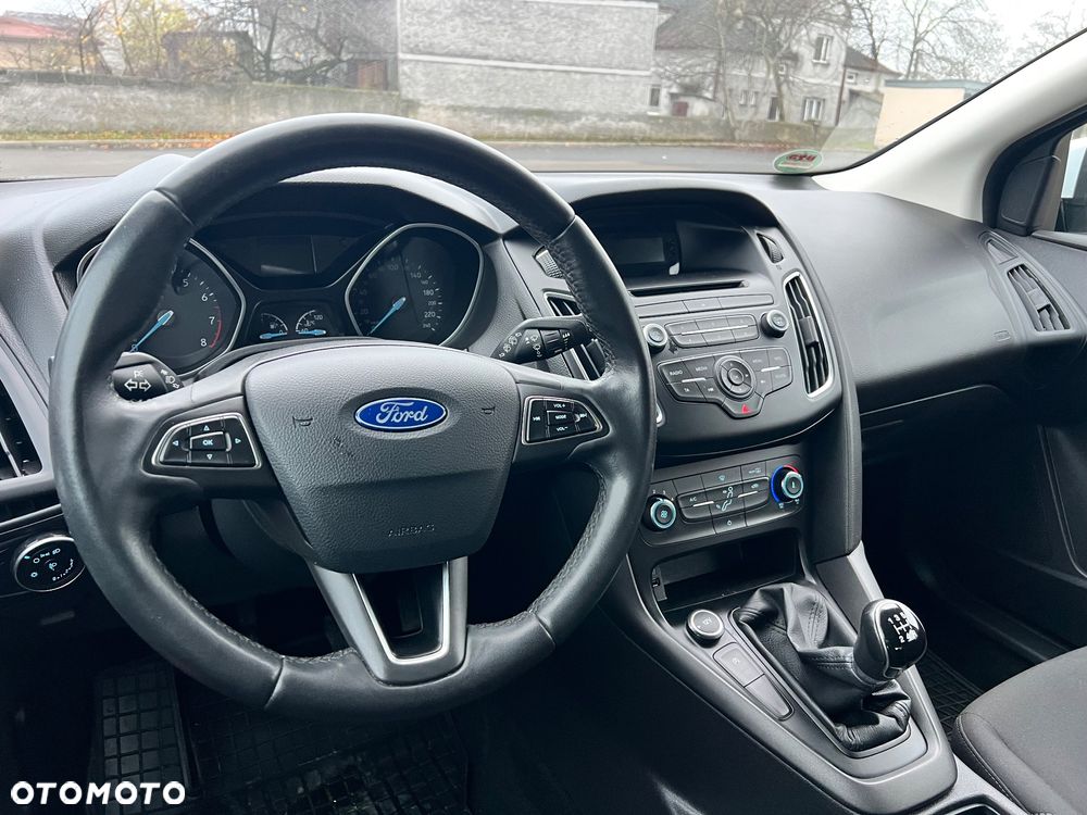 Ford Focus 1.0 EcoBoost Trend - 10