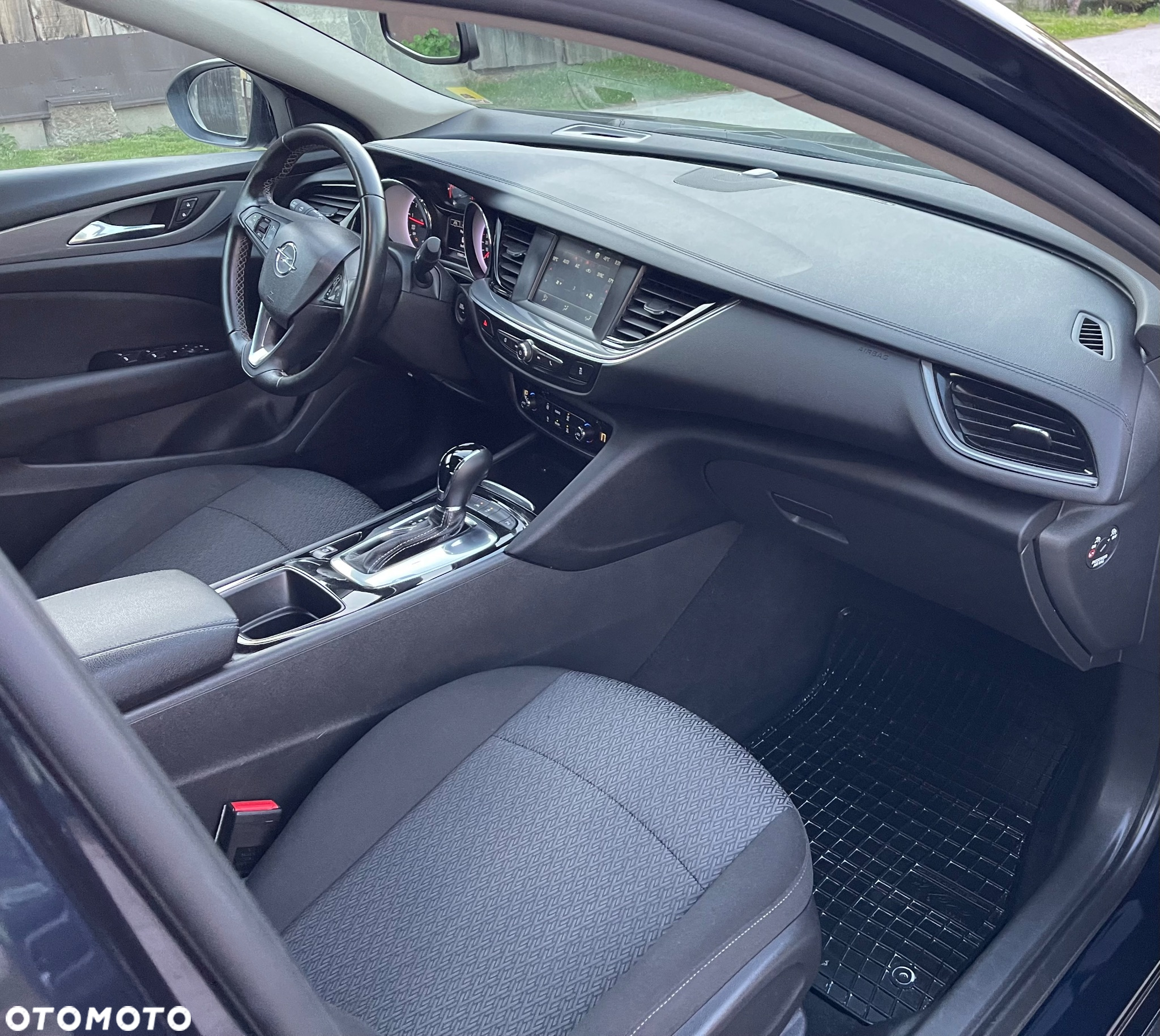 Opel Insignia 1.5 T Enjoy S&S - 10
