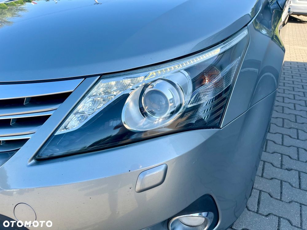 Toyota Avensis 2.0 D-4D Premium - 24