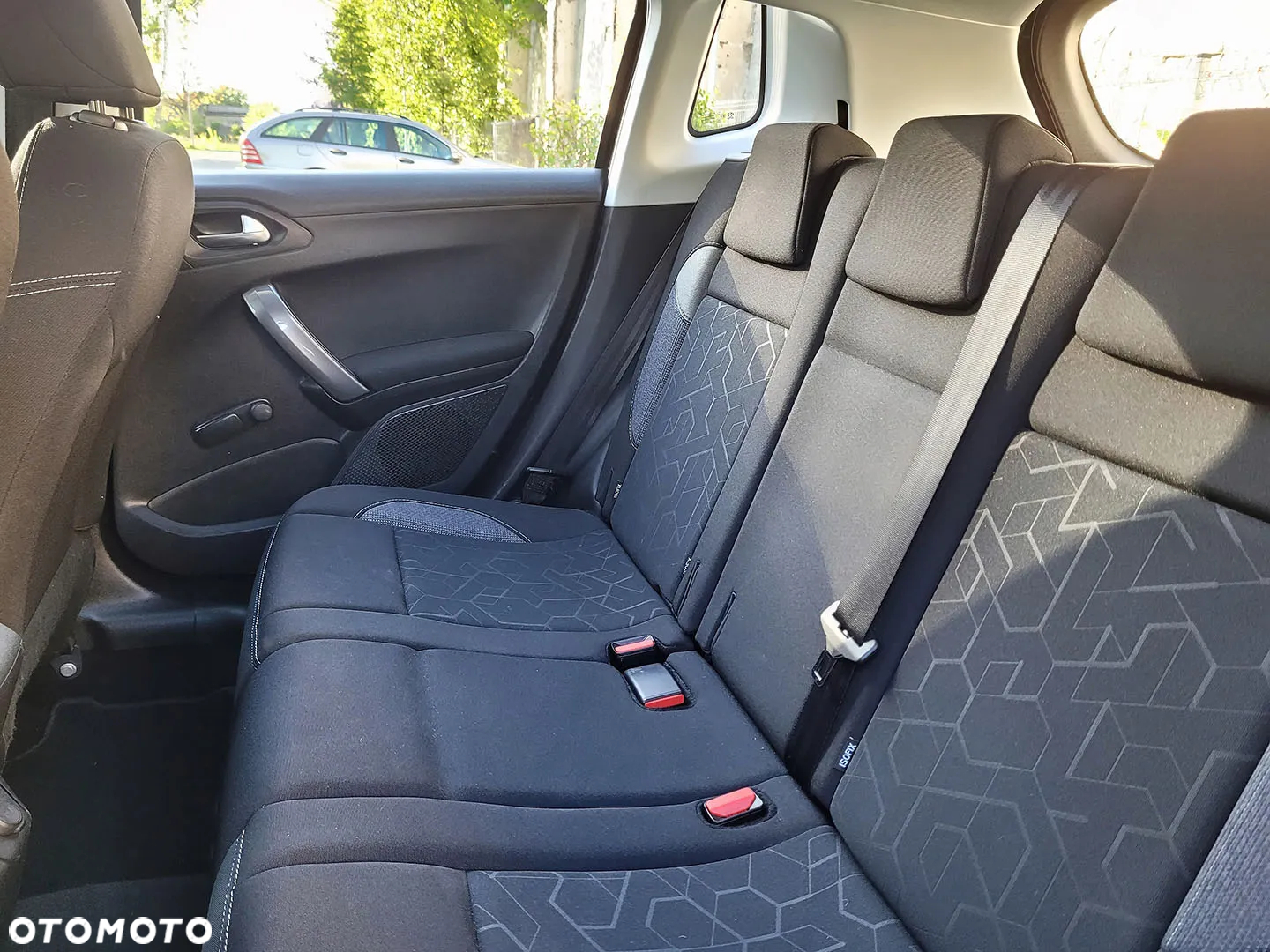 Peugeot 2008 1.2 Pure Tech Active - 9