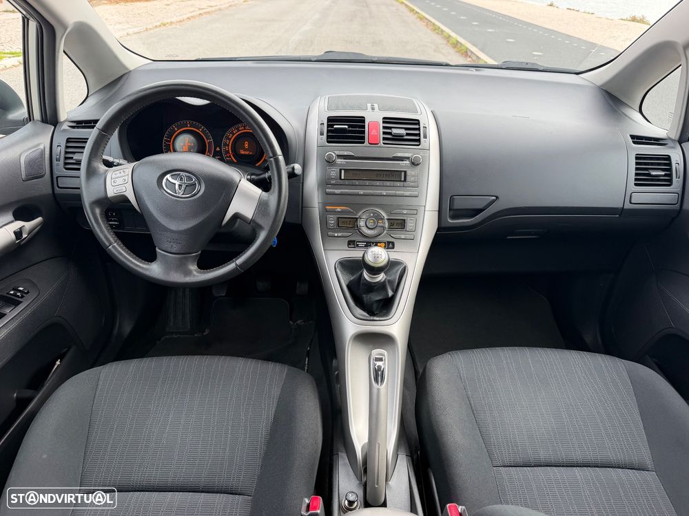 Toyota Auris 1.4 D-4D Comfort - 3