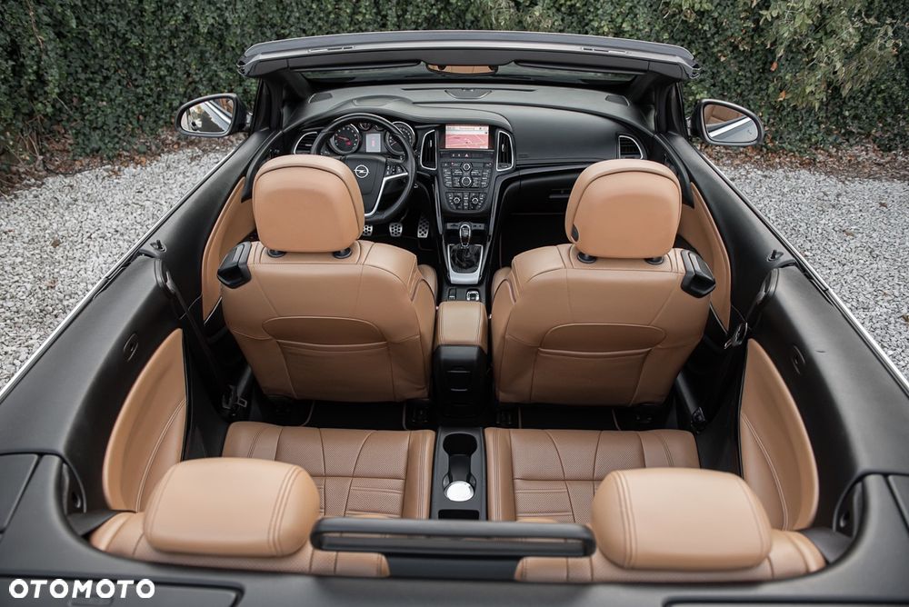 Opel Cascada 1.4 T Cosmo S&S - 25