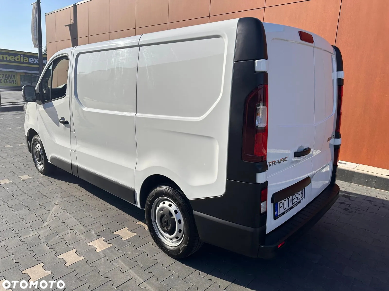 Renault Trafic - 18