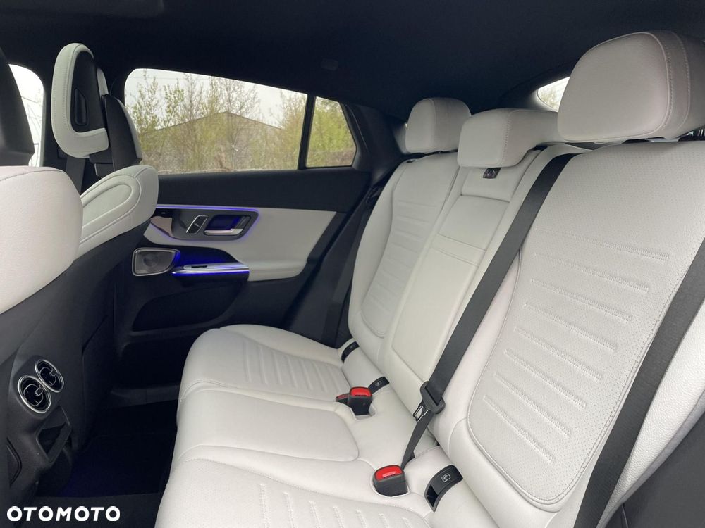 Mercedes-Benz GLC - 25