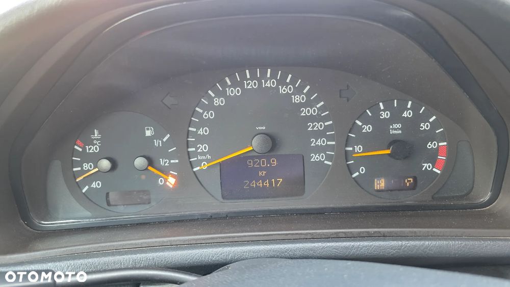 Mercedes-Benz CLK 320 - 10
