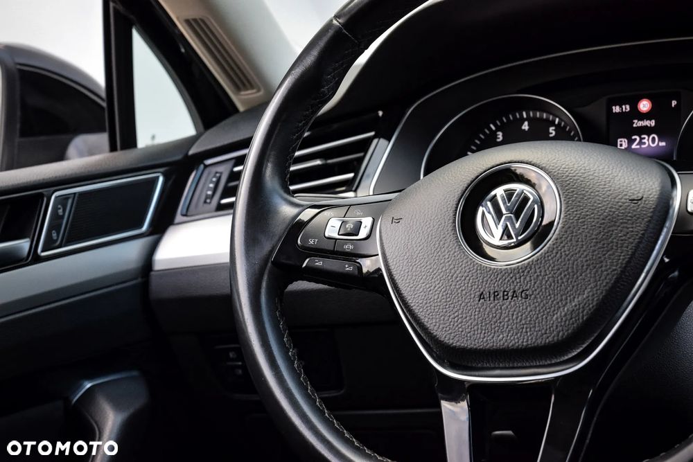Volkswagen Passat 1.5 TSI EVO Elegance DSG - 30