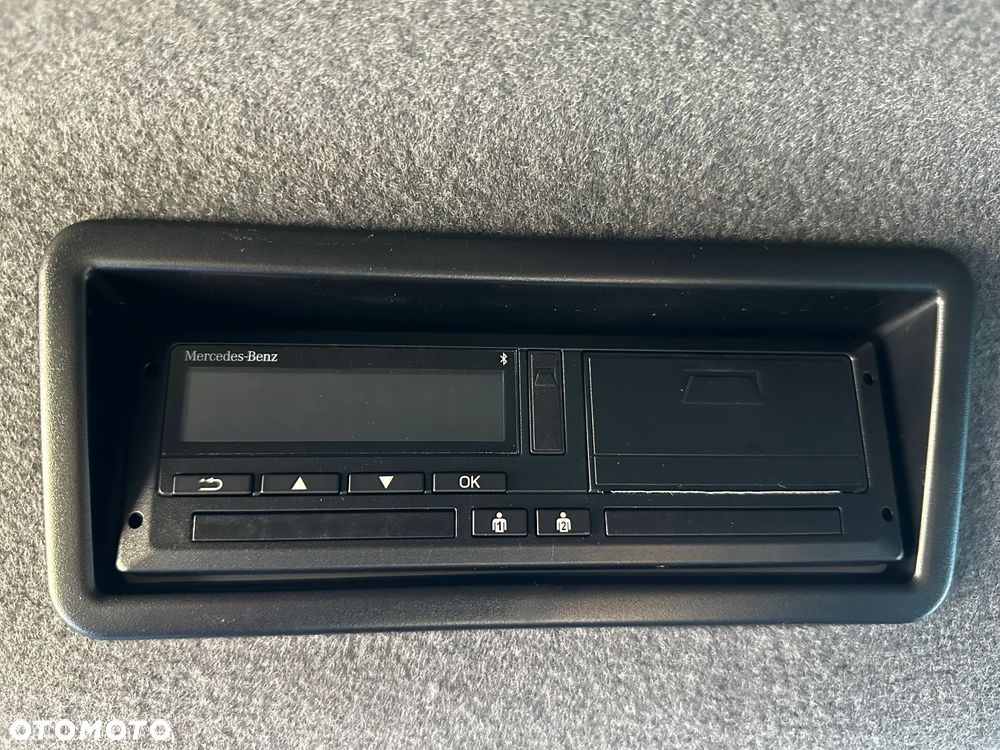 Mercedes-Benz Sprinter - 25