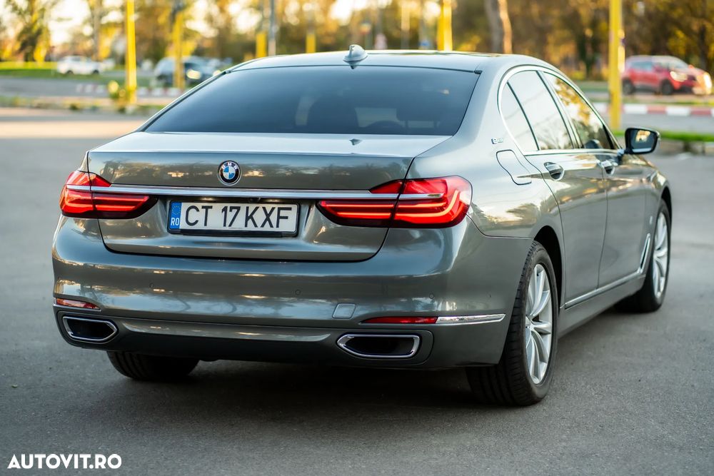 BMW Seria 7 740e iPerformance - 3