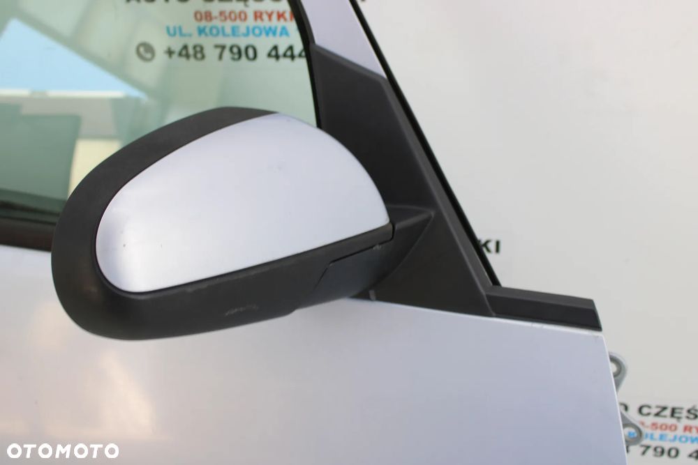 Mitsubishi Colt Drzwi Prawy Przód z30 - 7