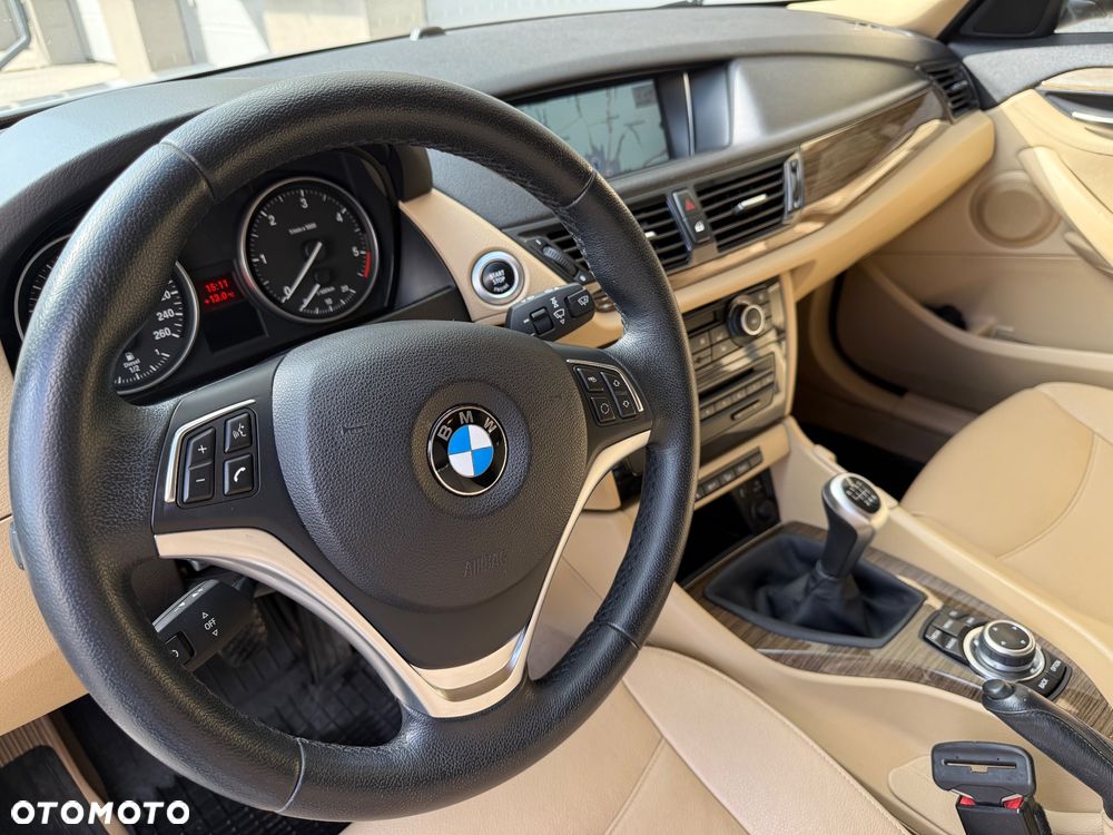 BMW X1 xDrive18d xLine - 14