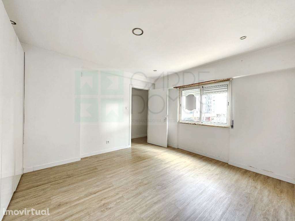 Espaçoso apartamento T3 na Ramada, Odivelas - Grande imagem: 4/50