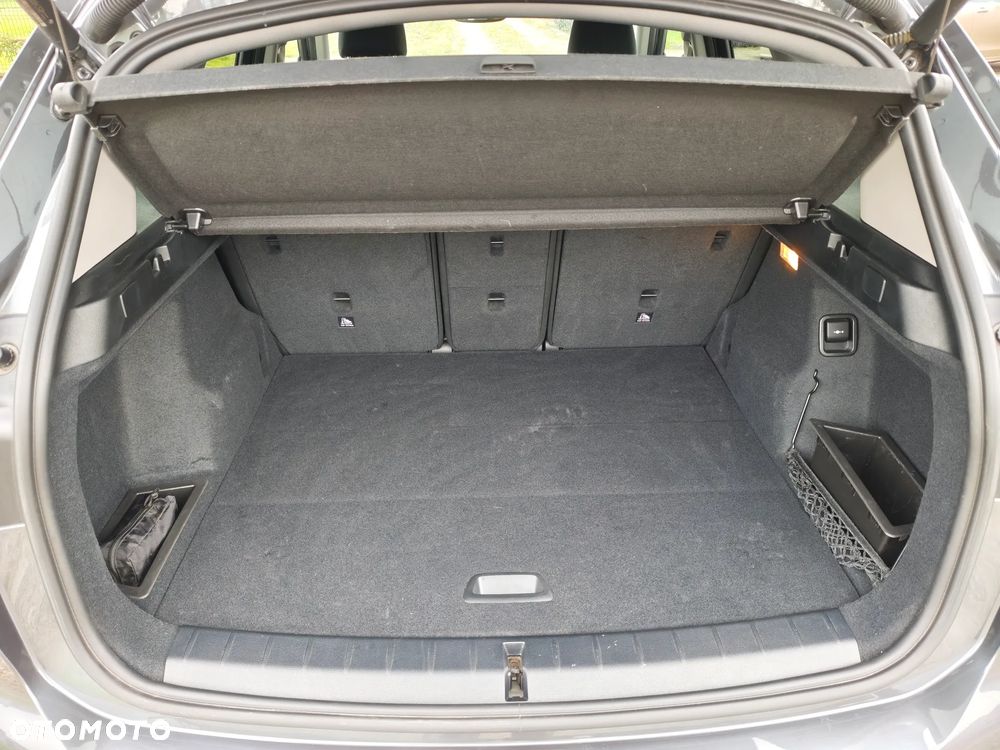 BMW X1 sDrive20i Advantage - 14