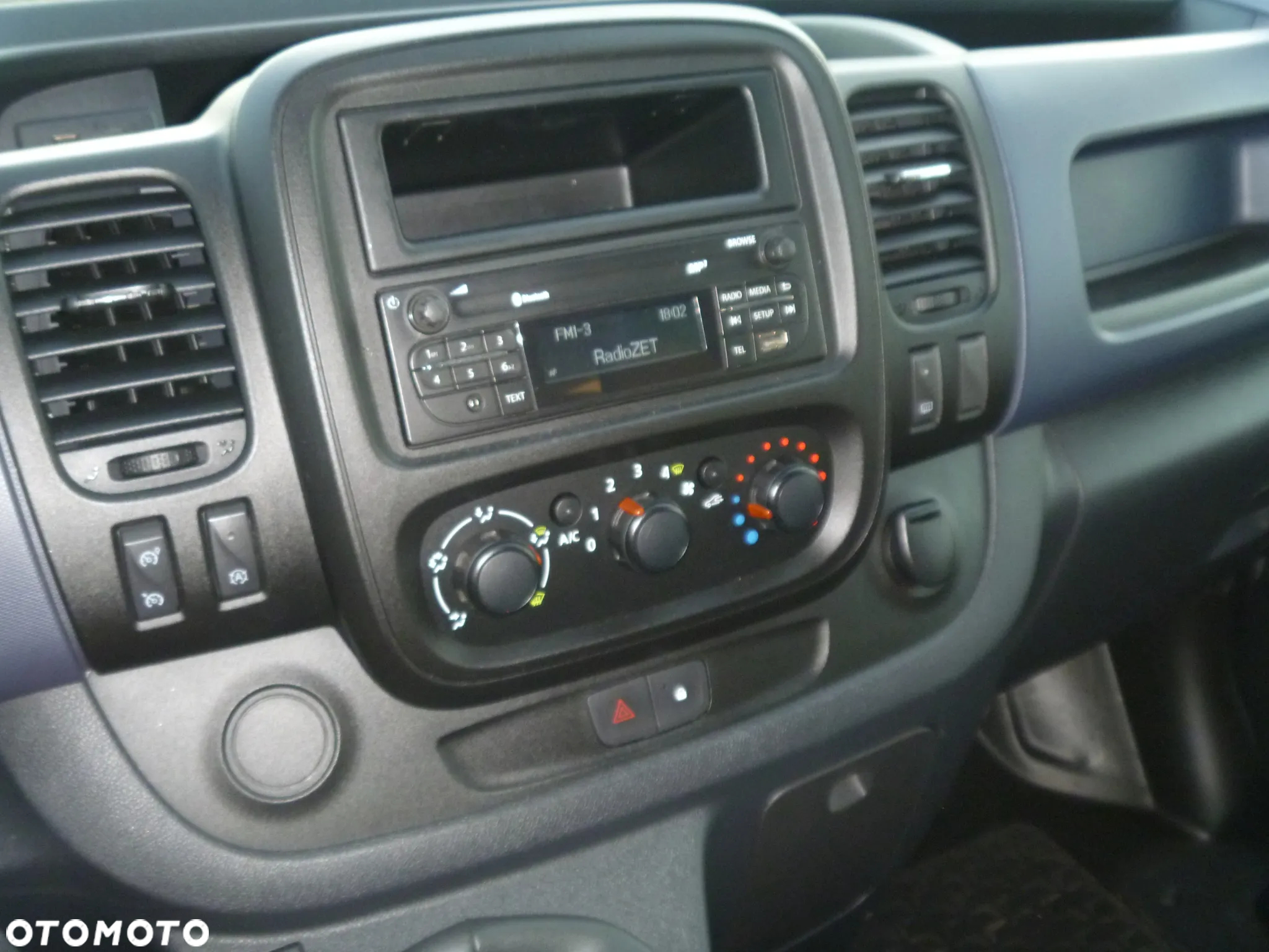 Opel VIVARO - 15