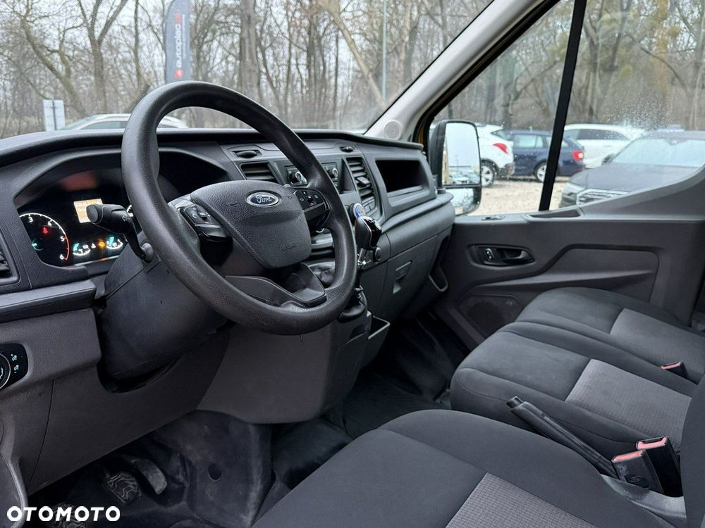 Ford Transit - 10