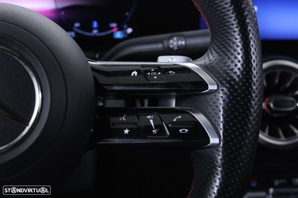Mercedes-Benz GLA 180 d AMG Line - 23
