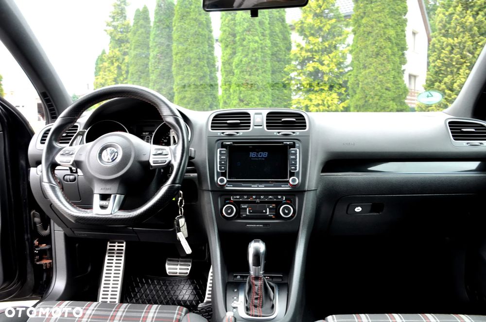 Volkswagen Golf 2.0 GTI DSG - 25