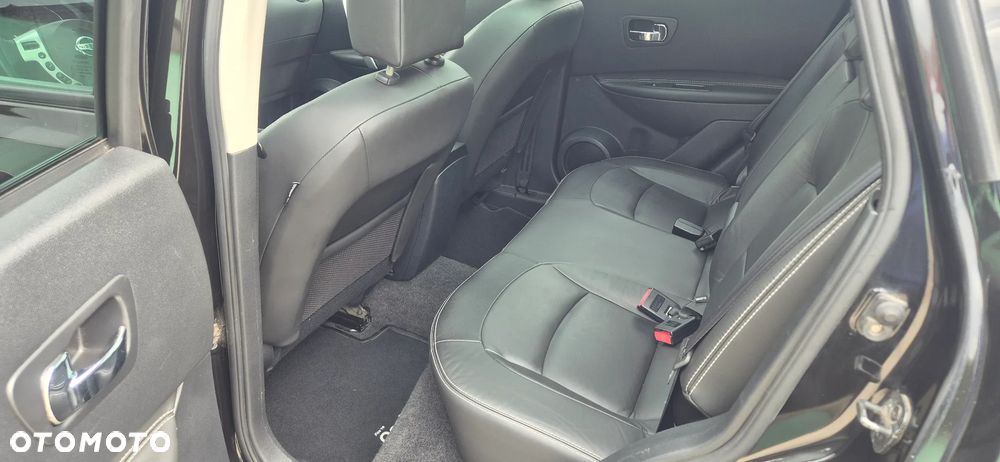 Nissan Qashqai 2.0 dCi 4 x 4 DPF tekna - 18