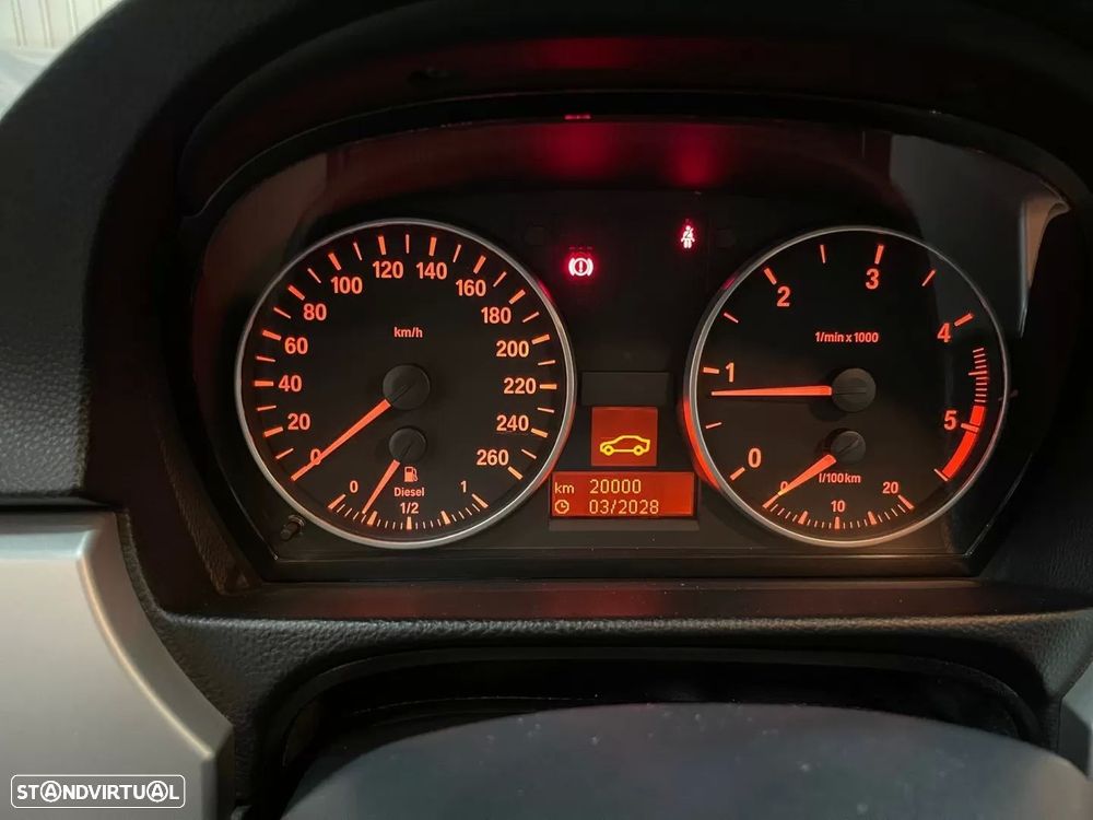 BMW 320 d Exclusive - 12