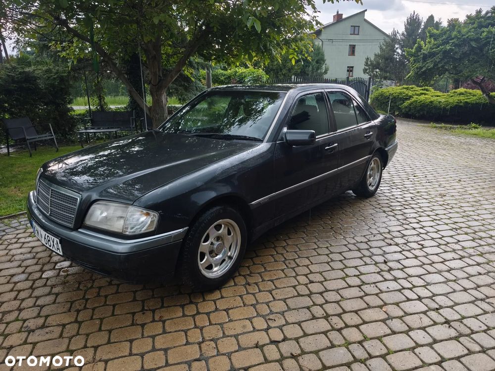 Mercedes-Benz Klasa C 220 D Elegance - 4
