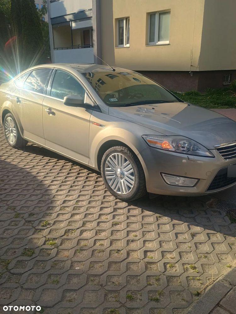Ford Mondeo 2.0 Ghia - 2