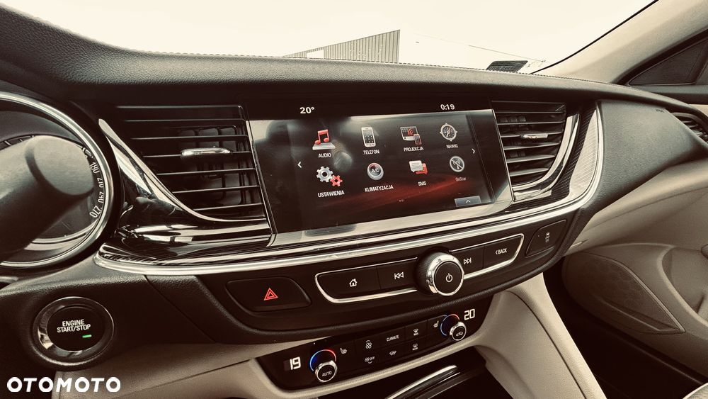 Opel Insignia - 18