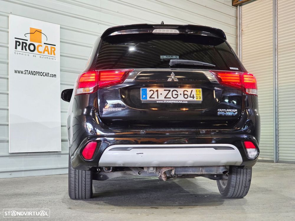 Mitsubishi Outlander - 15