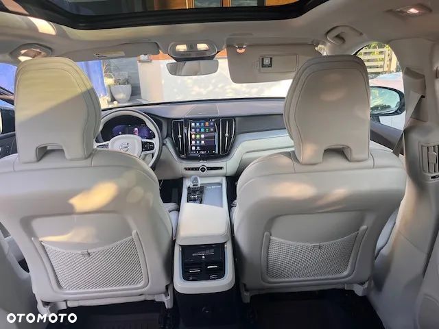 Volvo XC 60 B5 B AWD Ultimate Dark - 23